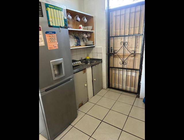 3 BEDROOM DUPLEX FOR SALE IN MANENBERG